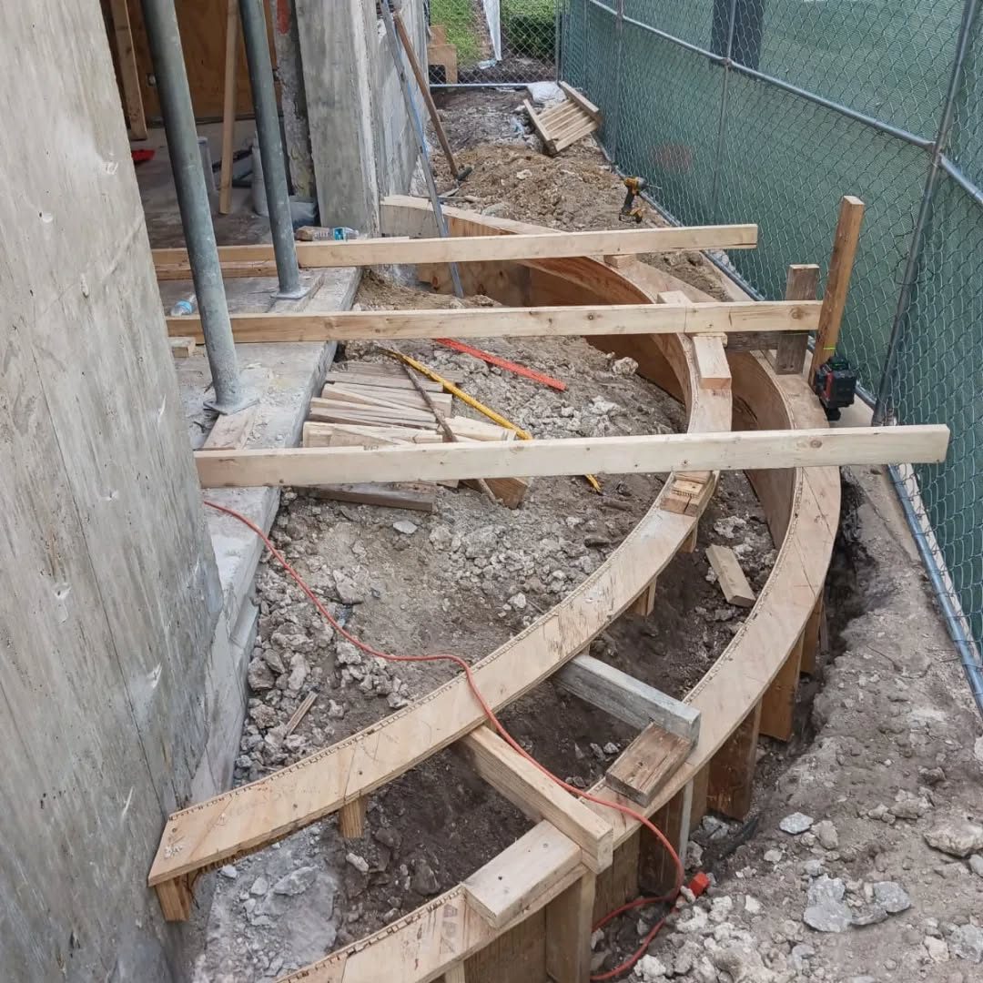 Curved formwork, ready for concrete